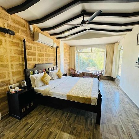 Gir Lions Paw Resort With Swimming Pool Sasan Gir Exterior photo
