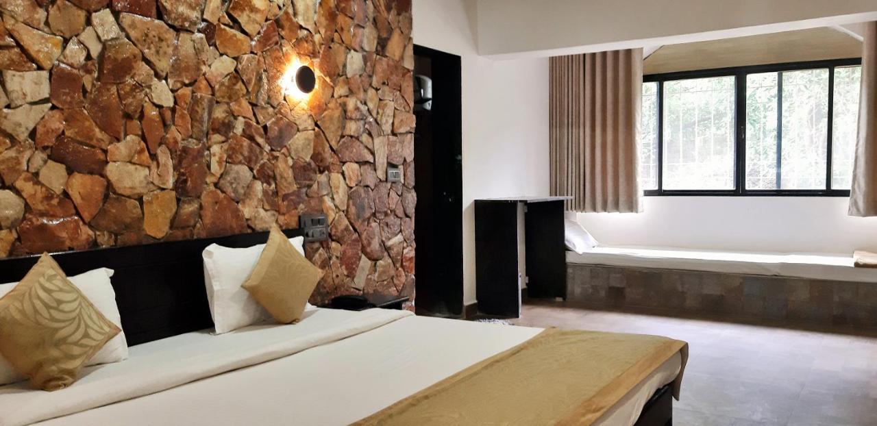 Gir Lions Paw Resort With Swimming Pool Sasan Gir Exterior photo