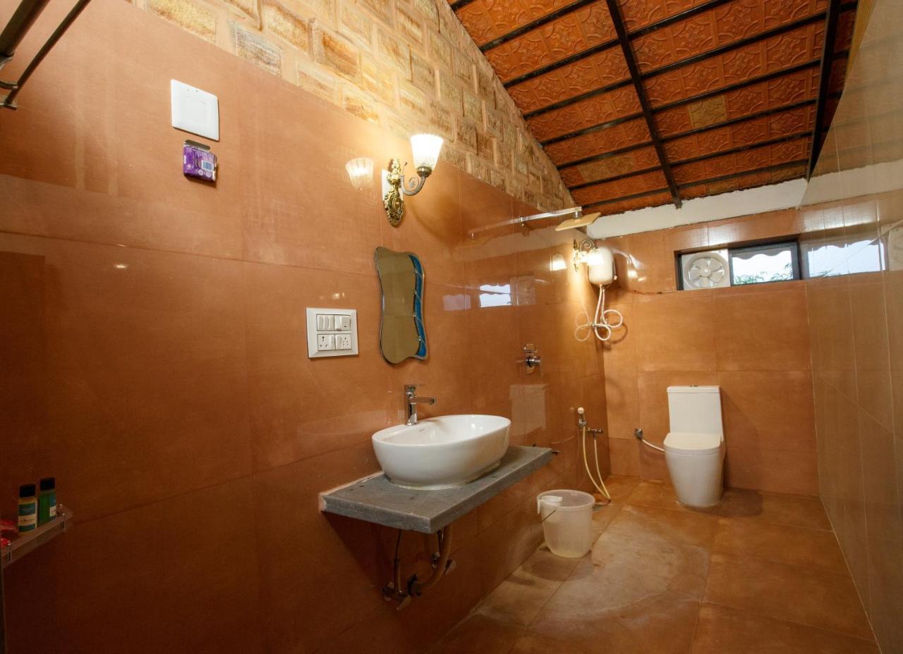 Gir Lions Paw Resort With Swimming Pool Sasan Gir Exterior photo